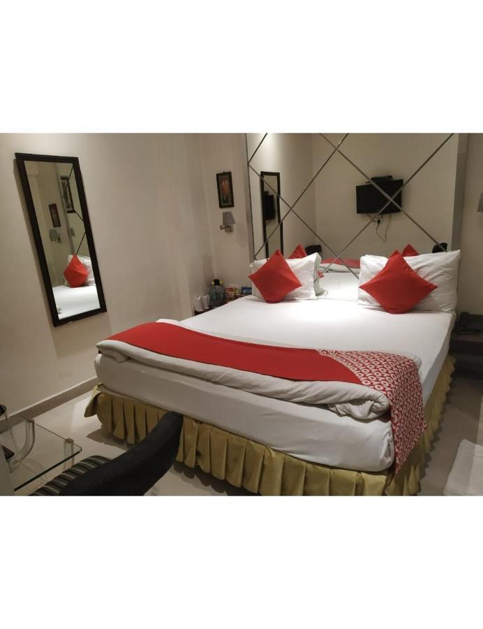Hotel D Grand, Bareilly Exterior foto