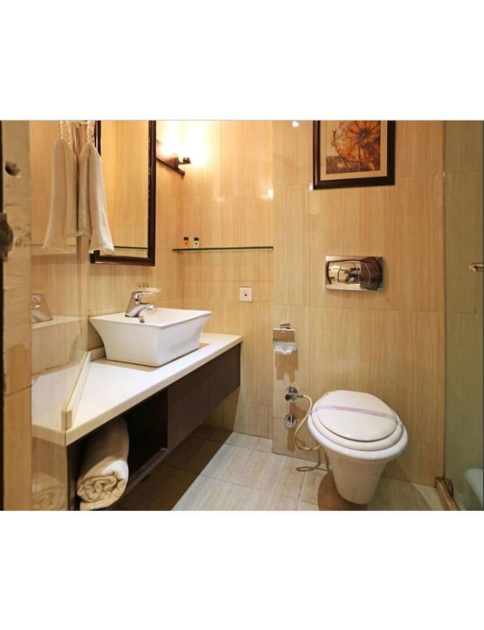 Hotel D Grand, Bareilly Exterior foto